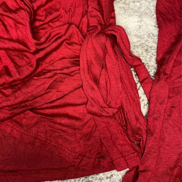 Red blouse - Picture 3 of 5